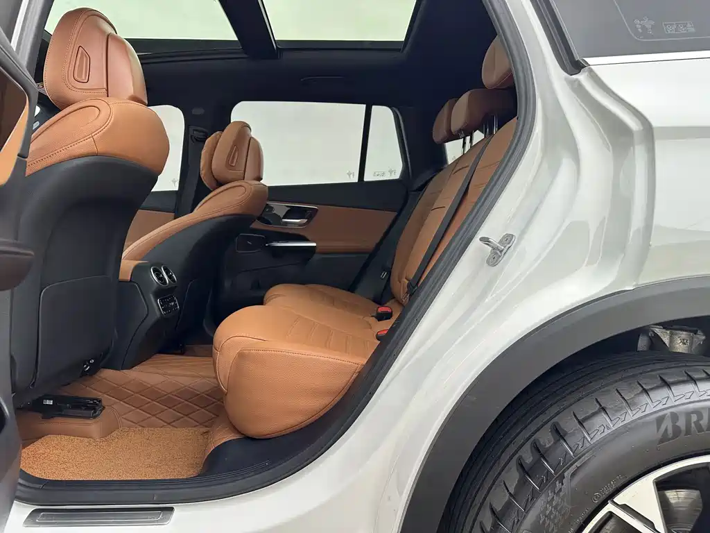 Mercedes-Benz GLC — миниатюра 6