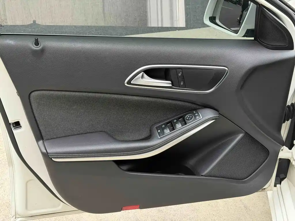 Mercedes-Benz A-Class (Import) — миниатюра 10