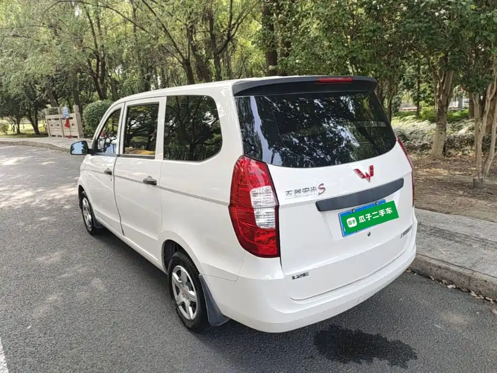 Wuling Hongguang — миниатюра 5