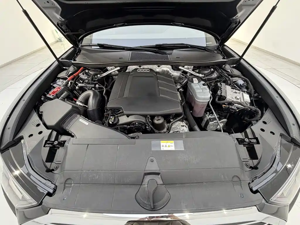 Audi A6L — миниатюра 12