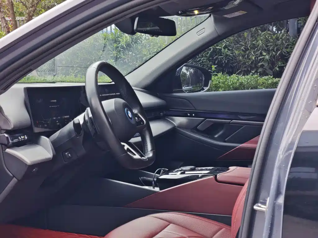 BMW i5 — миниатюра 7