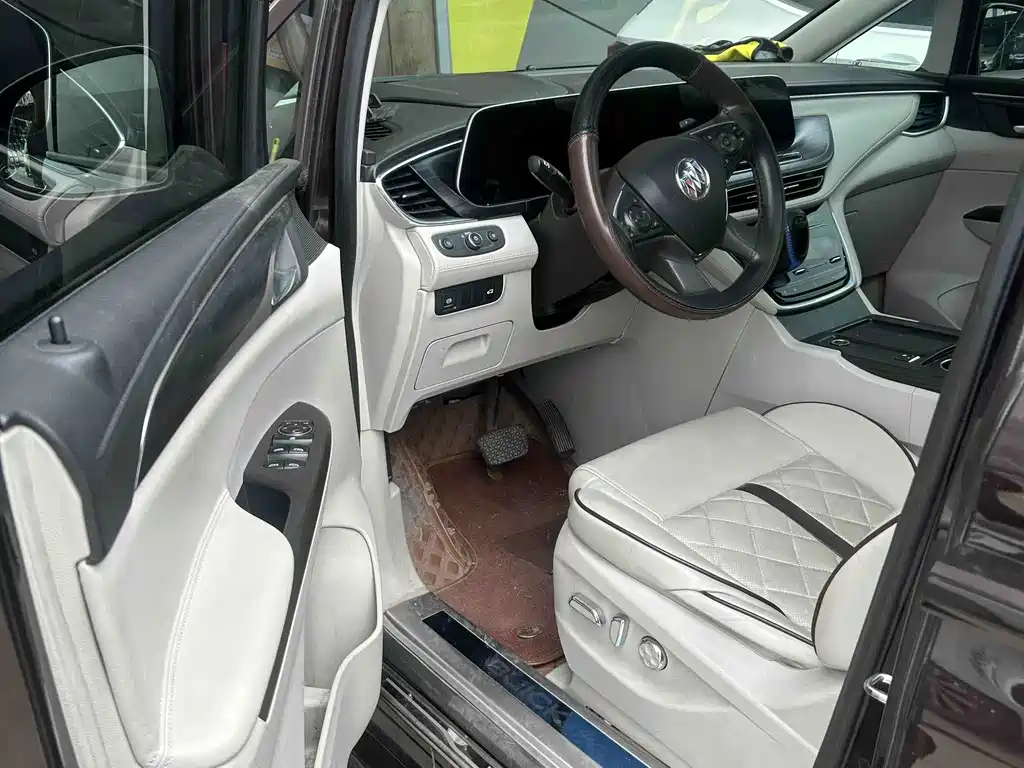 Buick GL8 — миниатюра 4