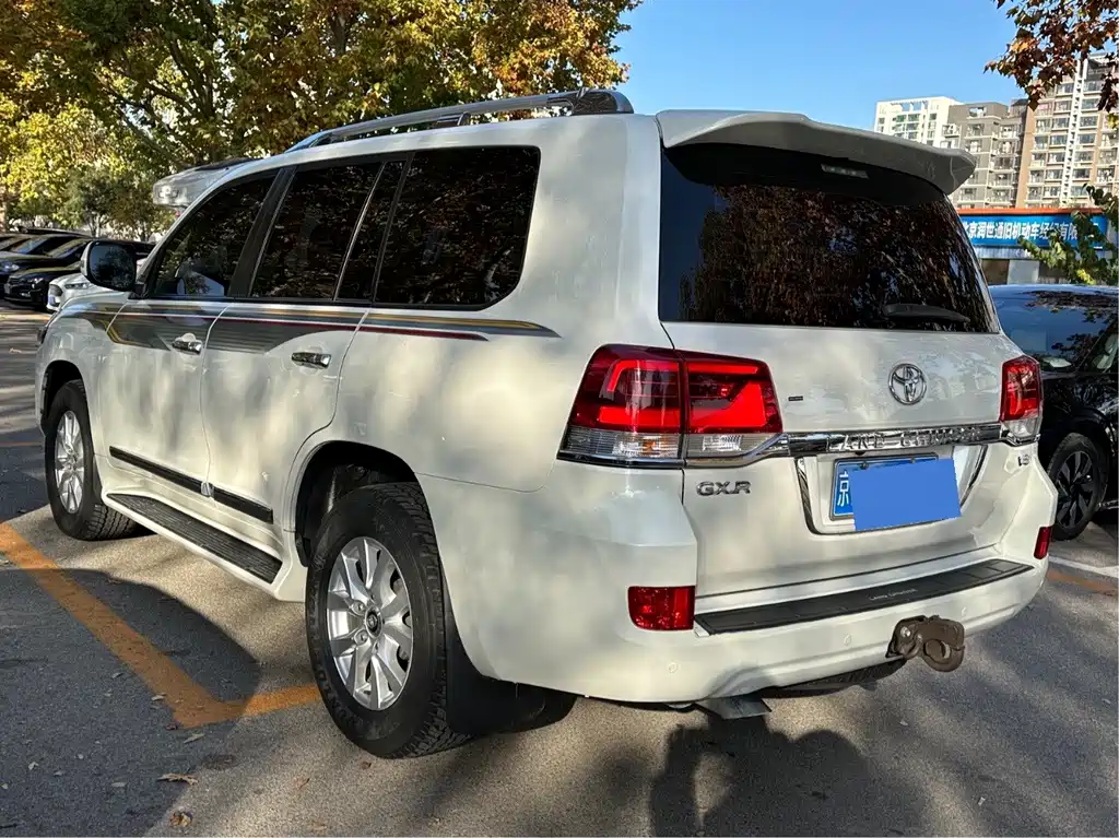 Toyota Land Cruiser 2017 4.6L AT
