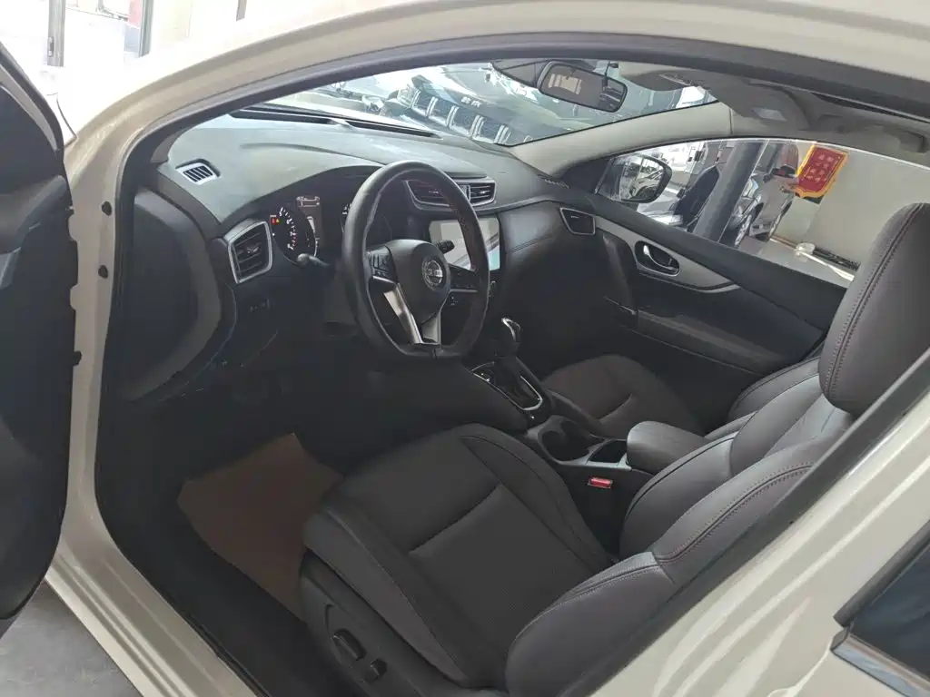 Nissan Qashqai — миниатюра 17