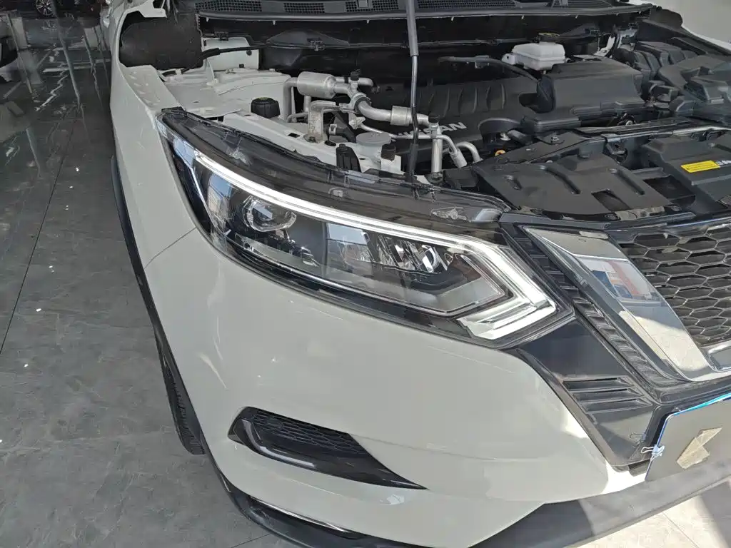 Nissan Qashqai — миниатюра 5