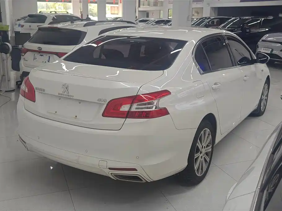 Peugeot 408 2016 1.6T AT Luxury