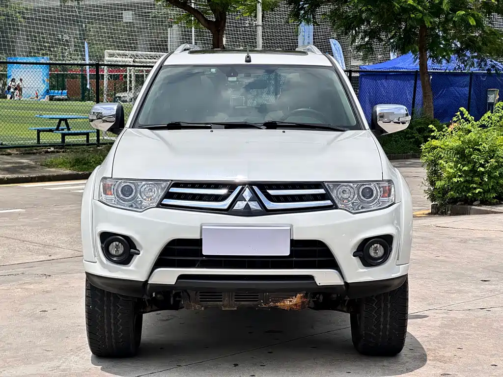 Mitsubishi Pajero Sport 2013 3.0L AT Flagship