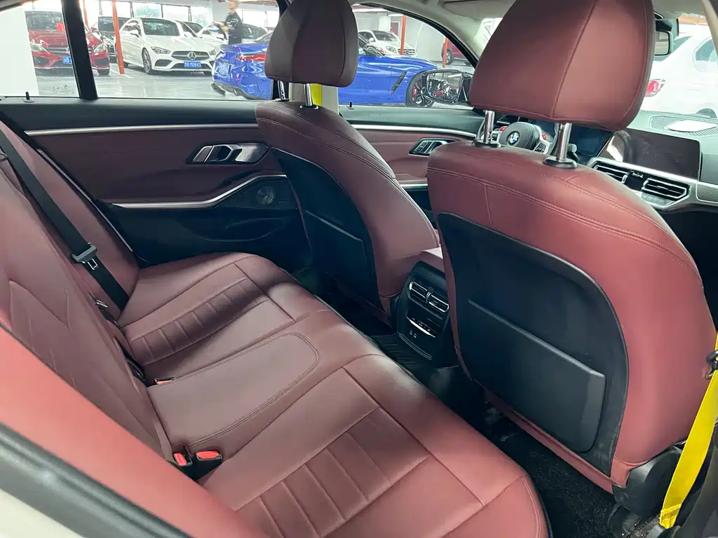 BMW 3 Series — миниатюра 12