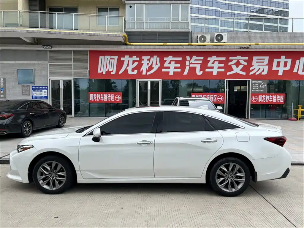 Toyota Avalon — миниатюра 3