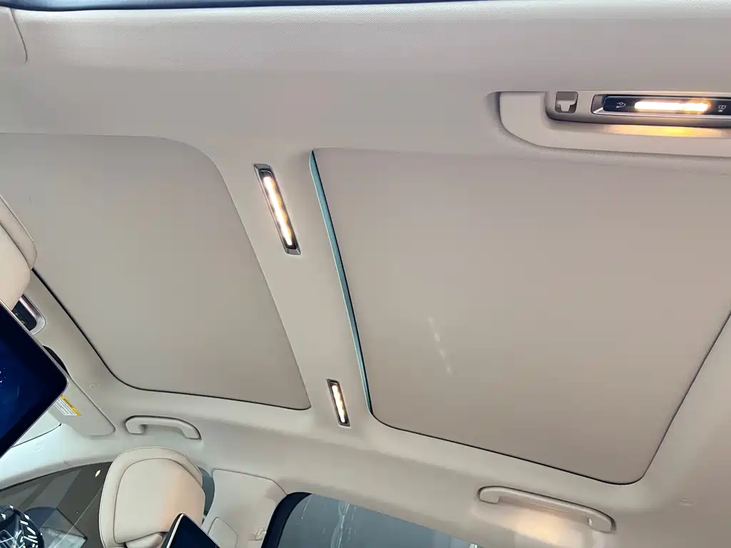 Mercedes-Benz S-Class — миниатюра 32