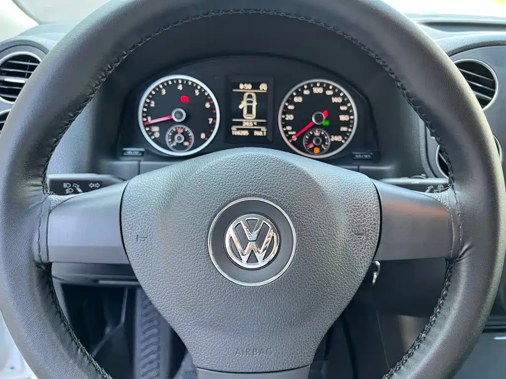 Volkswagen Tiguan — миниатюра 13