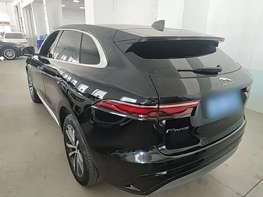 Jaguar F-PACE — миниатюра 5