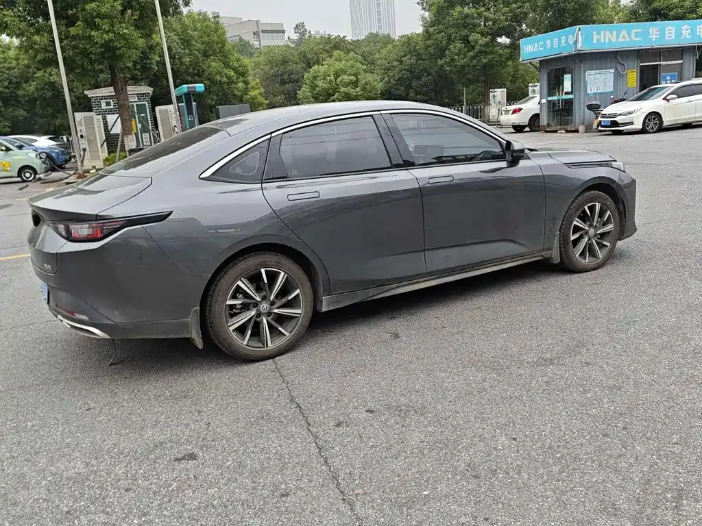 Changan Eado — миниатюра 6