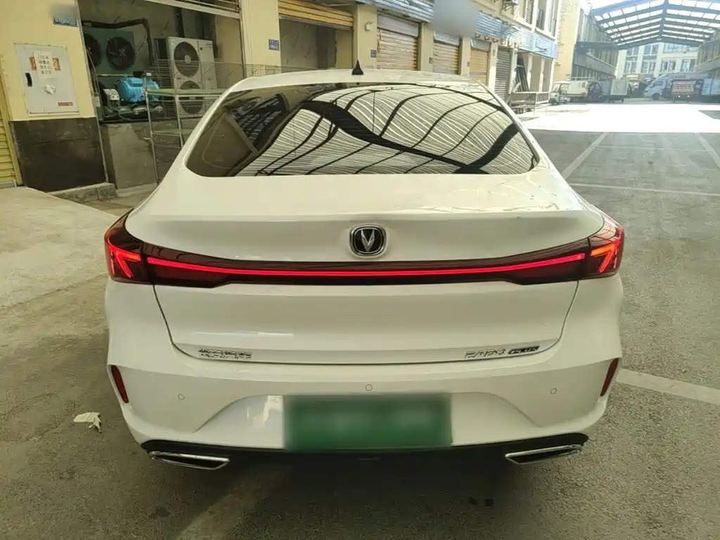 Changan Eado — миниатюра 6