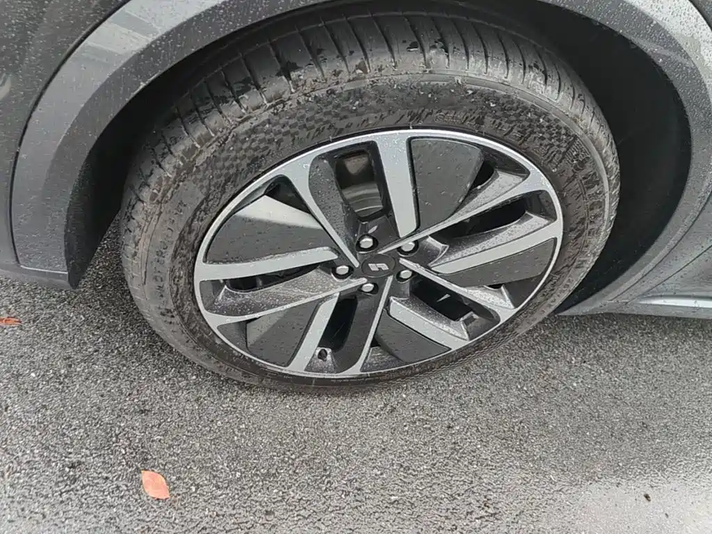 Li Auto Li L9 — миниатюра 23