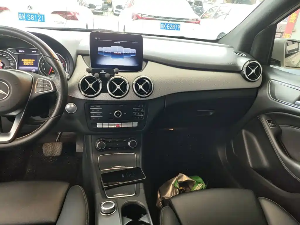 Mercedes-Benz B-Class — миниатюра 13