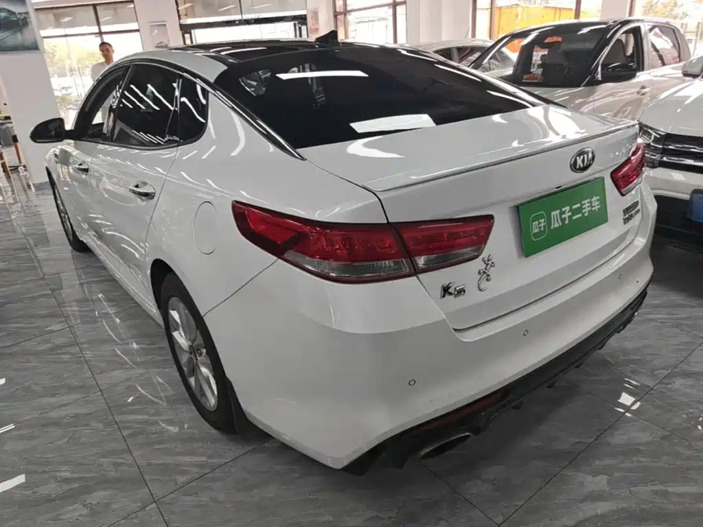 Kia K5 — миниатюра 5