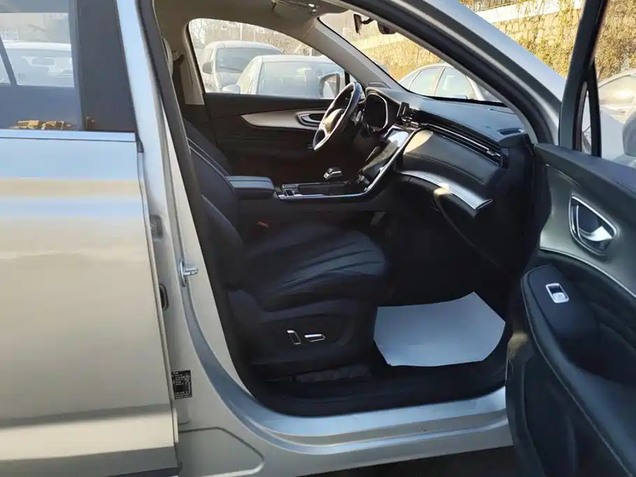 Roewe RX5 eMAX — миниатюра 8