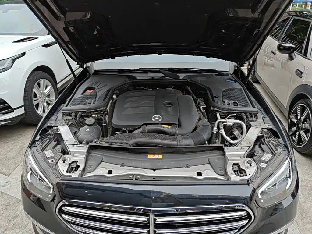 Mercedes-Benz E-Class — миниатюра 20