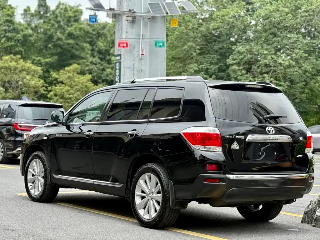 Toyota Highlander 2012 3.5L 7 мест
