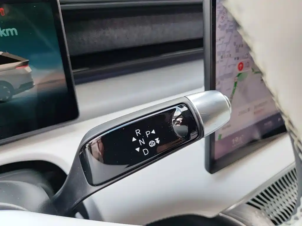XPeng X9 — миниатюра 14
