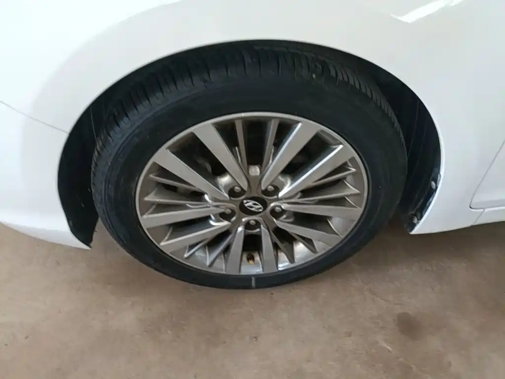 Hyundai Mistra — миниатюра 23