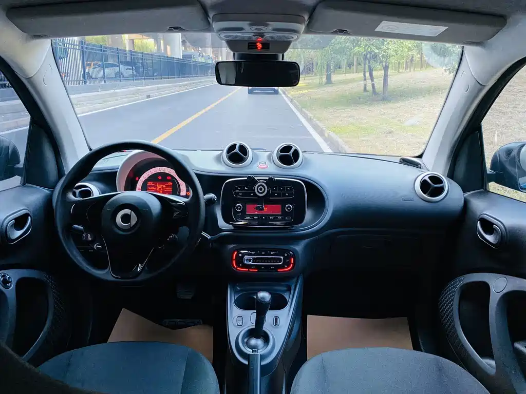 smart Smart Fortwo — миниатюра 7