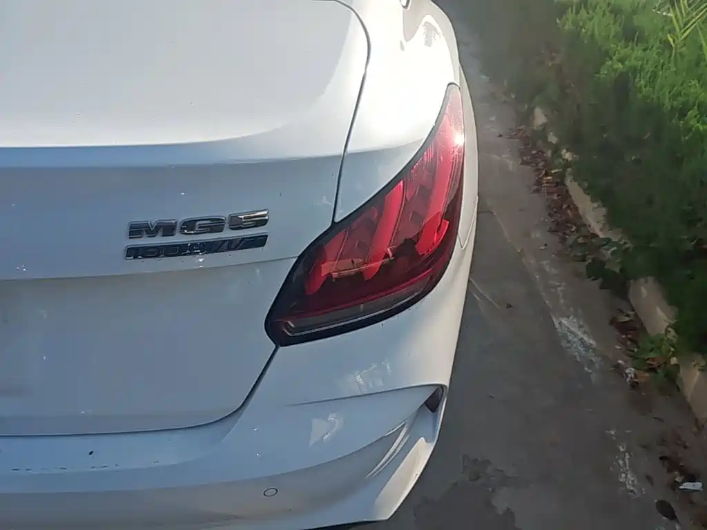 MG MG5 — миниатюра 8