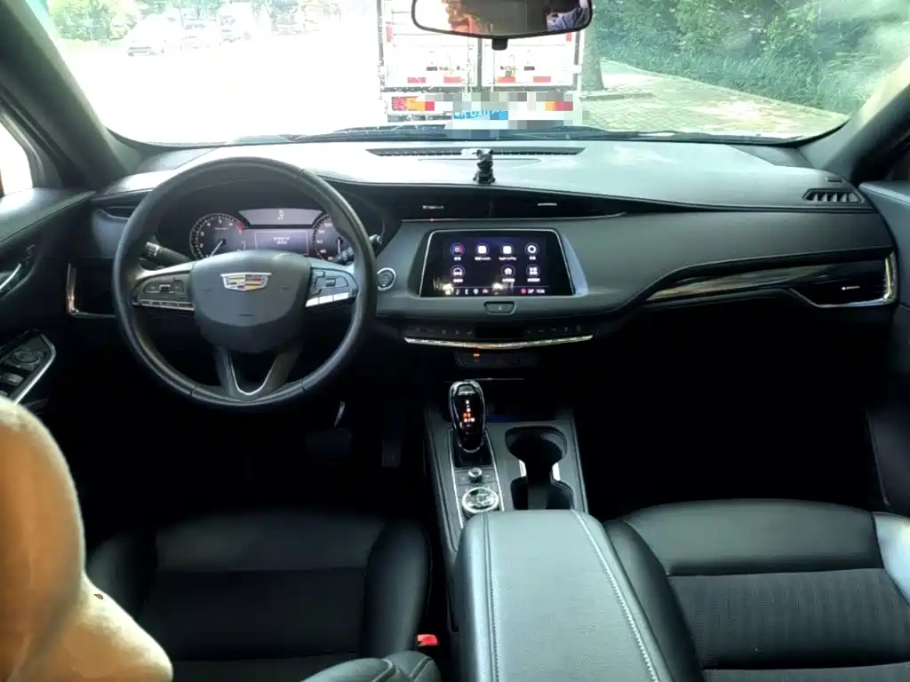 Cadillac XT4 — миниатюра 10