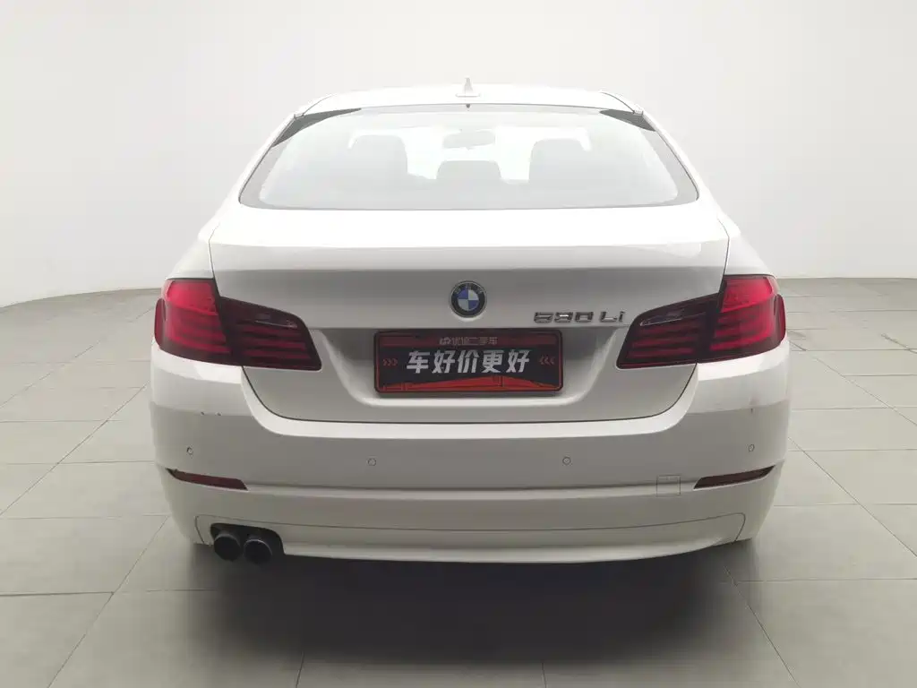BMW 5 Series — миниатюра 4