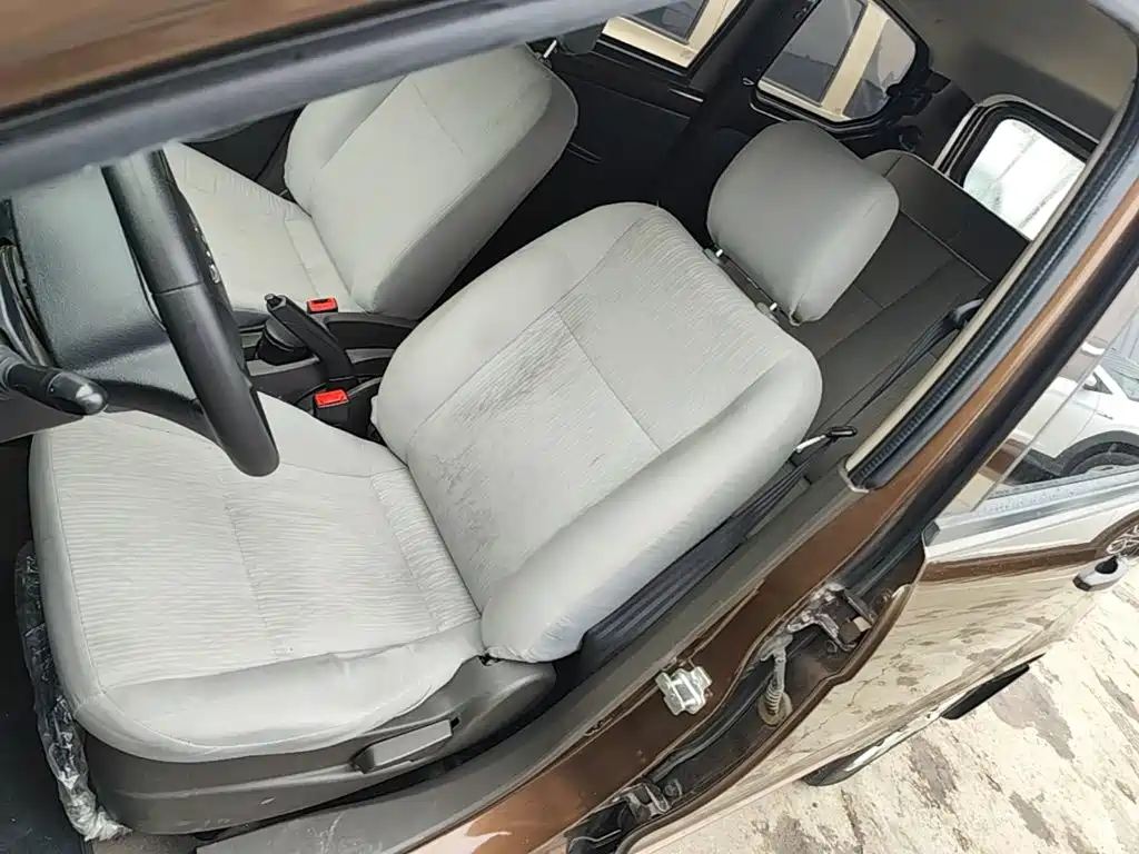 Wuling Hongguang — миниатюра 15