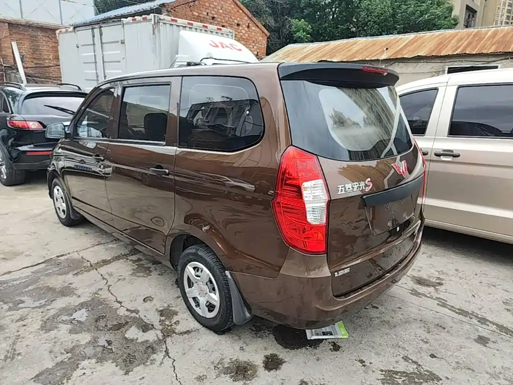 Wuling Hongguang — миниатюра 5