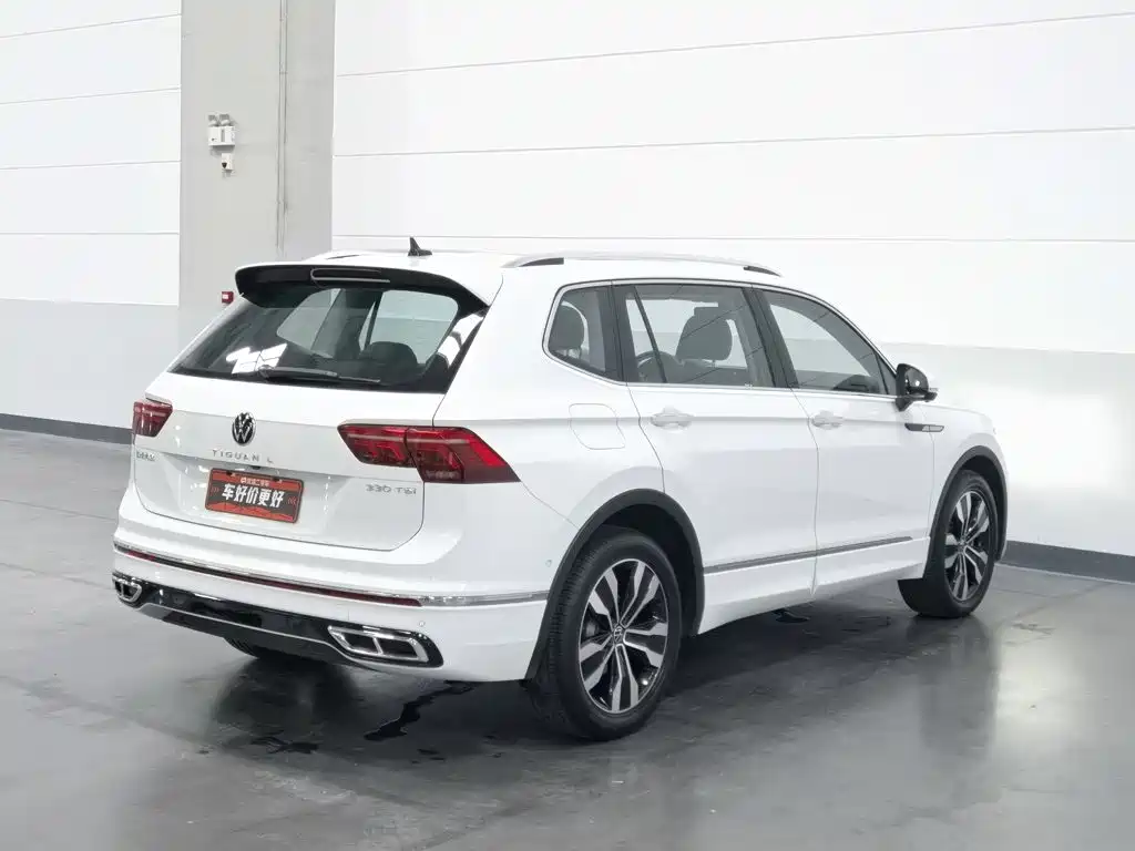 Volkswagen Tiguan L — миниатюра 2