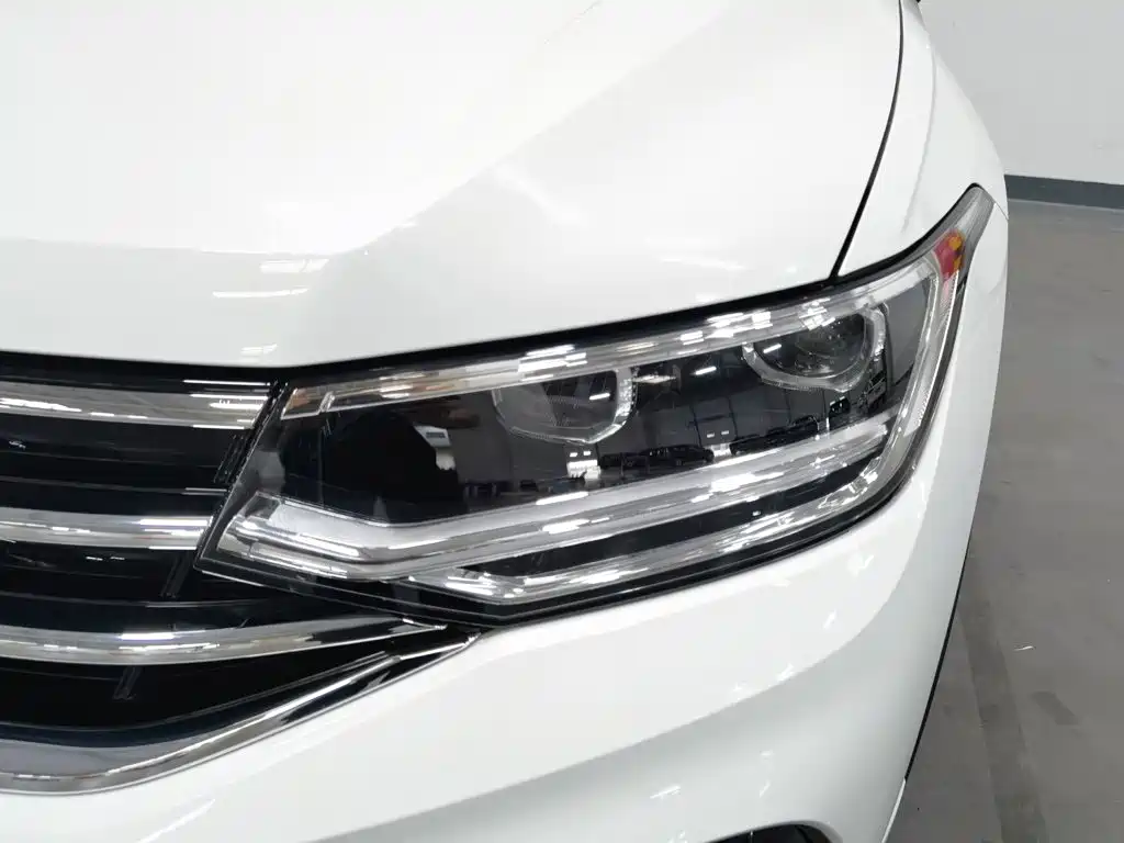Volkswagen Tiguan L — миниатюра 7
