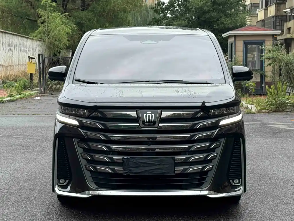 Toyota Vellfire 2024