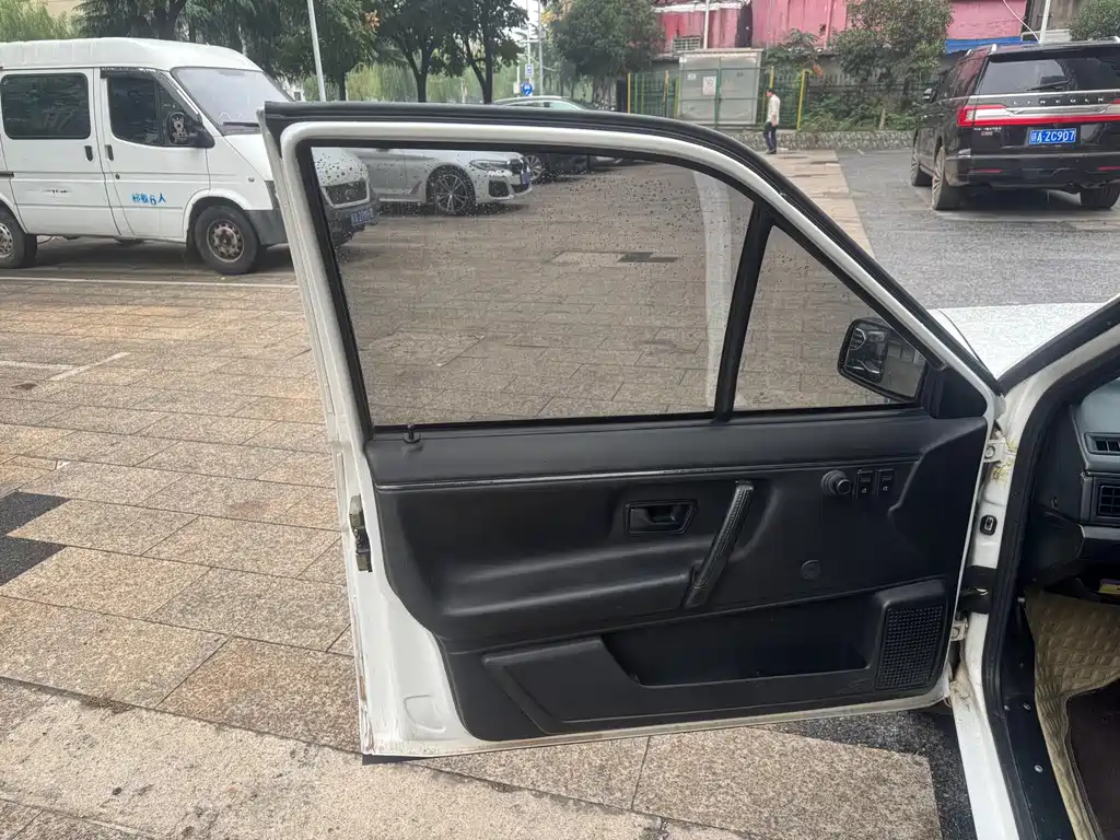 Volkswagen Santana Classic — миниатюра 8