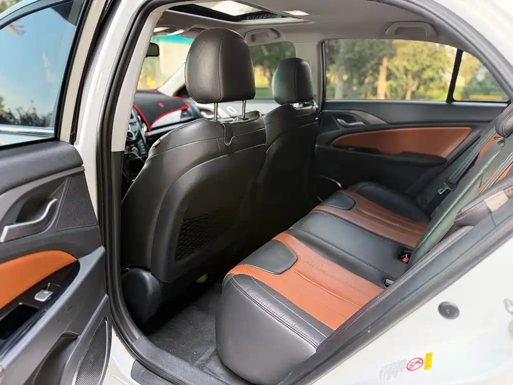 BYD Qin NEV — миниатюра 12