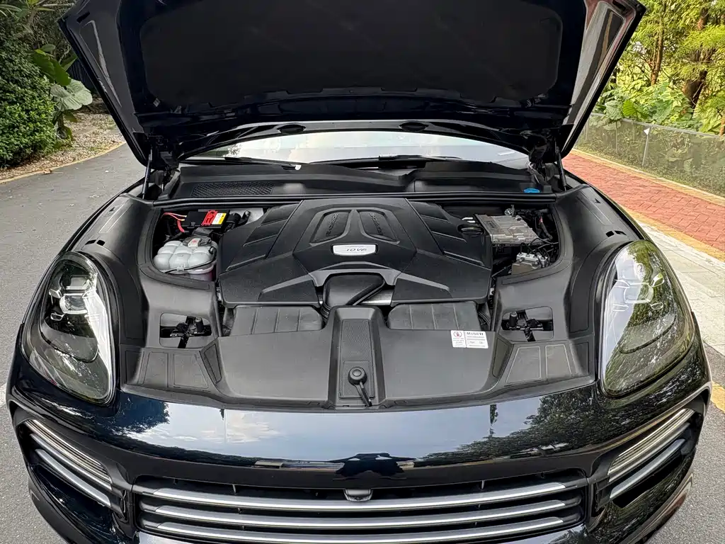 Porsche Cayenne — миниатюра 22