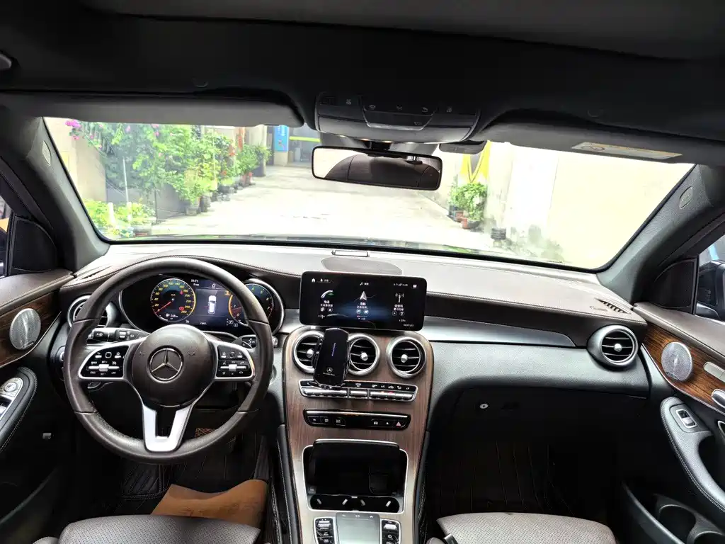 Mercedes-Benz GLC 2021 GLC 300 L 4MATIC