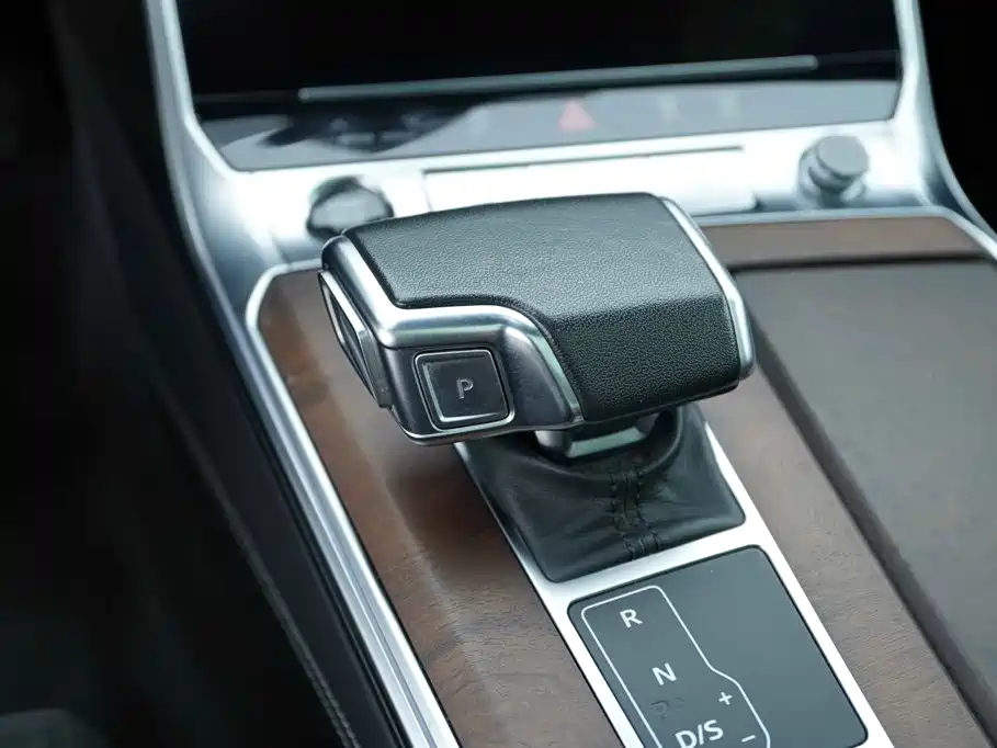 Audi A6L — миниатюра 8