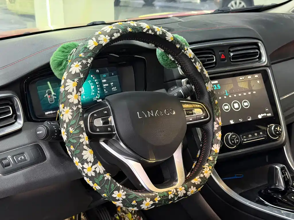 Lynk & Co 01 — миниатюра 13