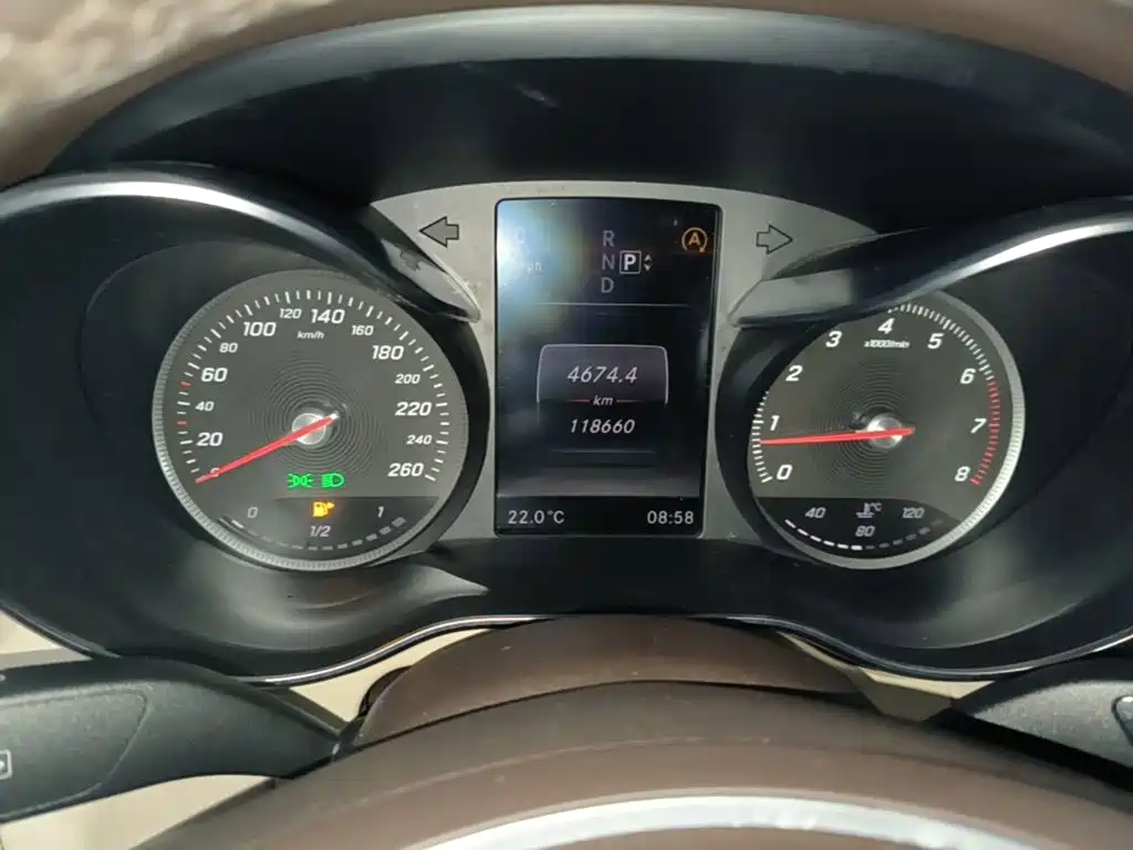 Mercedes-Benz C-Class — миниатюра 12