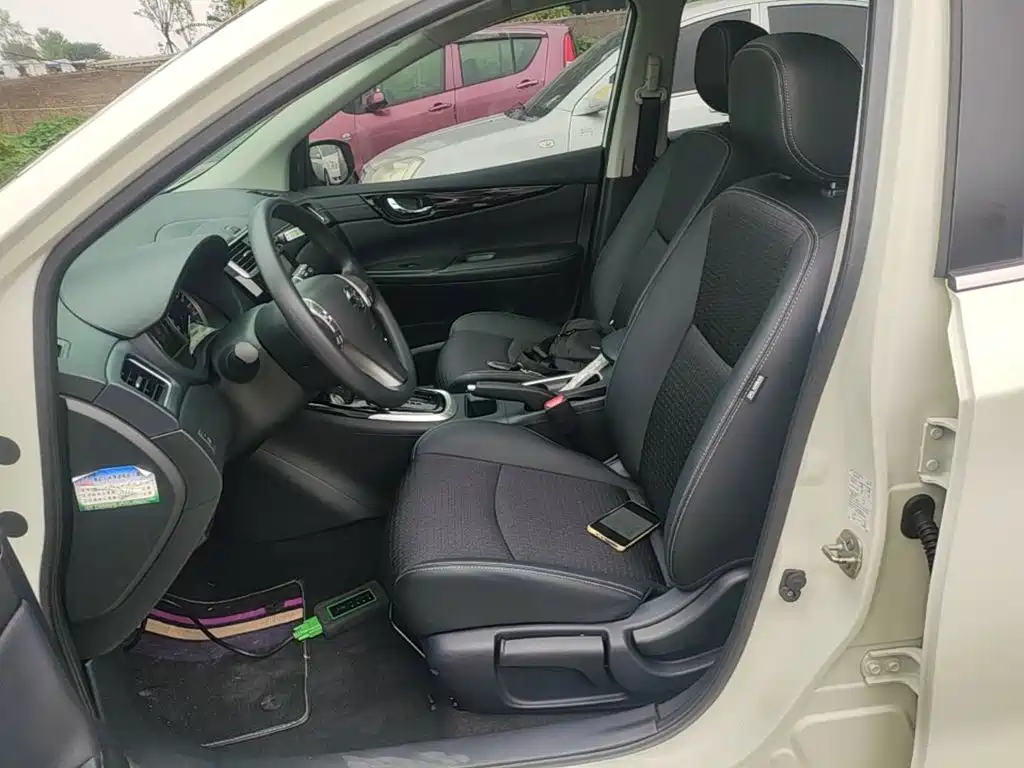Nissan Tiida — миниатюра 15