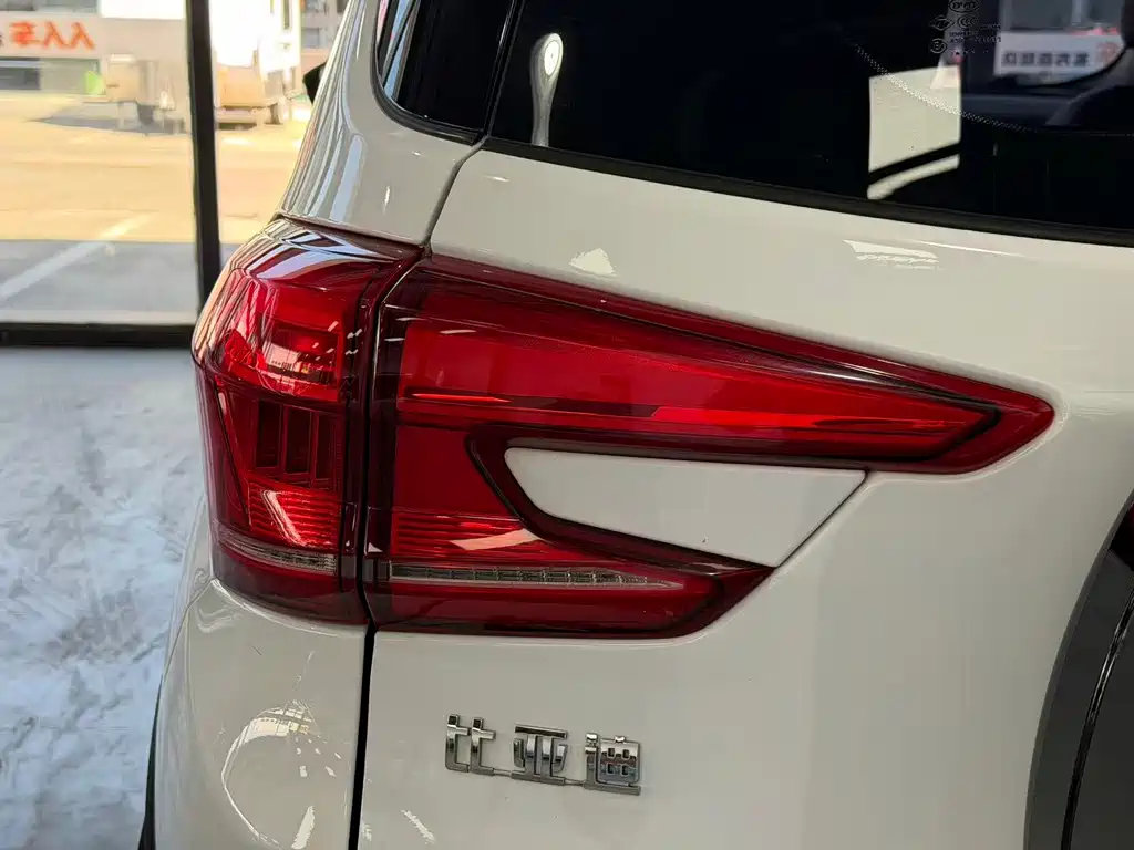 BYD Yuan Pro — миниатюра 15