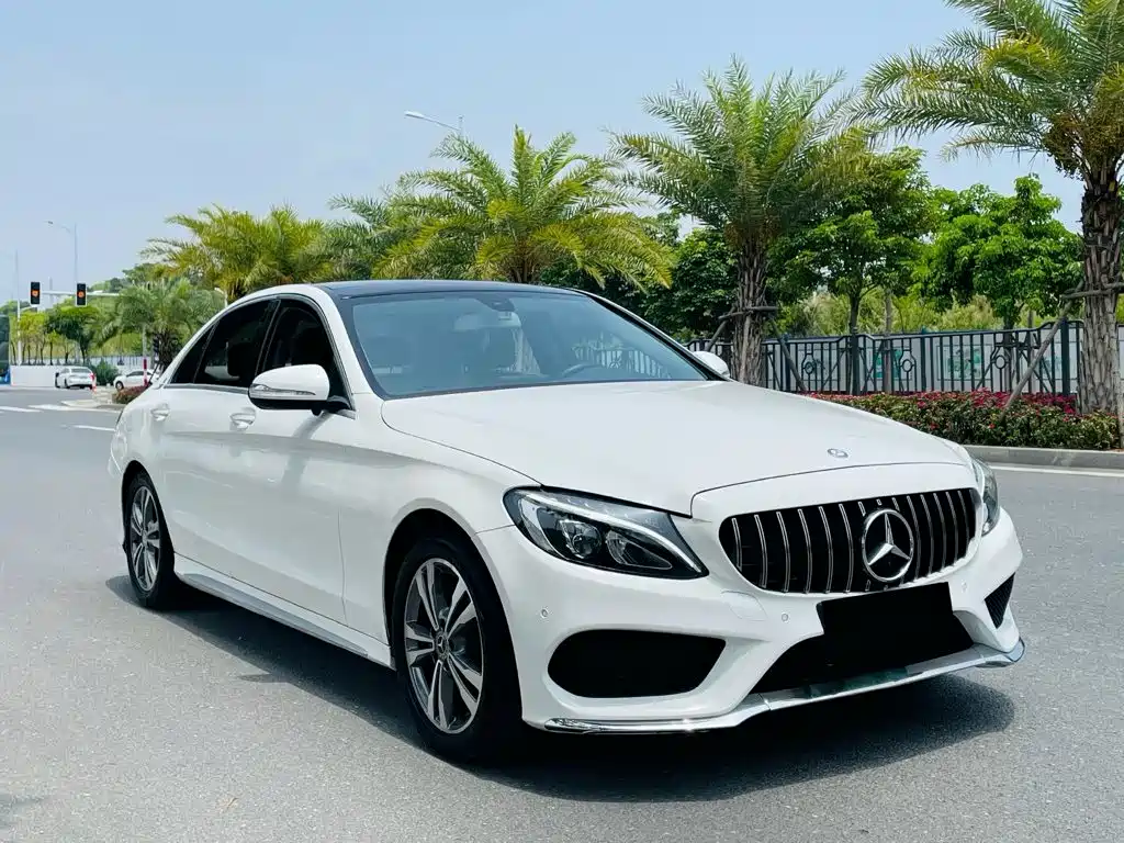 Mercedes-Benz C-Class — миниатюра 3