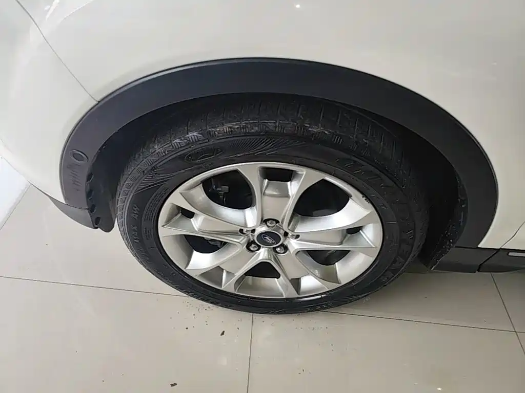 Ford Kuga — миниатюра 23