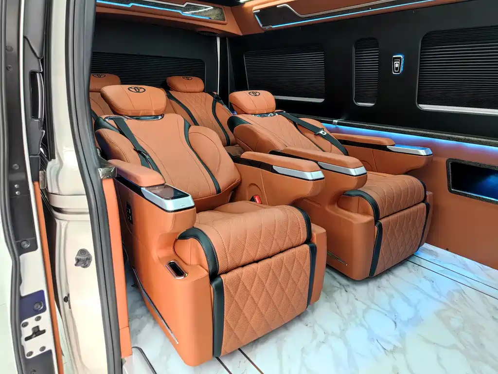 Toyota Hiace — миниатюра 9