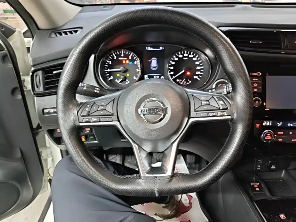 Nissan X-Trail — миниатюра 11
