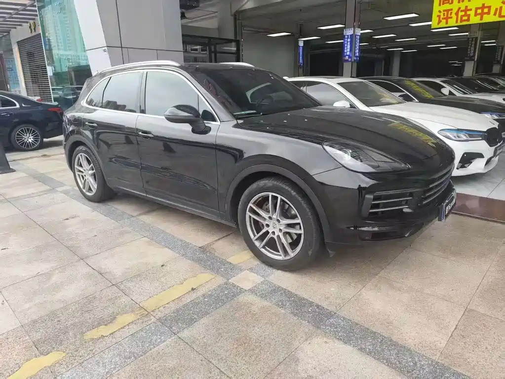 Porsche Cayenne — миниатюра 3