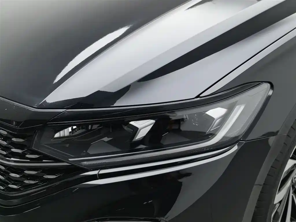 Volkswagen Passat 2023 330TSI Elite